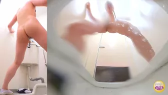 DLSL-588 03 Schoolgirls jumping out of their swimsuits to pee naked and standing. VOL. 3