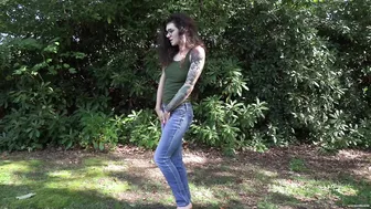 Ramona Vixen - Ramona Wets Her Jeans