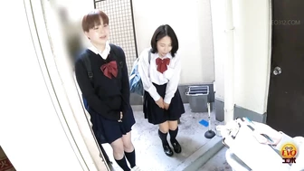 DLEE-764 05 Hidden camera inside high school. Girls line up and pee.