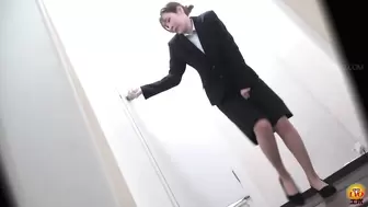 DLEE-777 05 Office lady’s slight leak and emergency toilet rush.