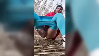 sucha_goodgirl - Pissing Compilation 11