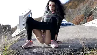 Mitzi - Pissing Scene