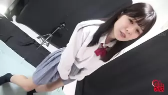 DLFF-678 02 Multi view observation of agonizing schoolgirls wetting their panties.