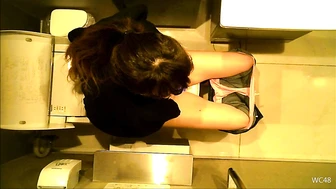 Western-style toilet front close-up & from above voyeur ②
