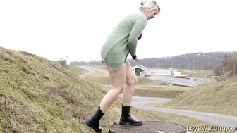 Nikki - Pissing Scene