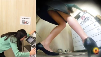 DLEE-804 02 Covert photography: Office workers way of relieving stress! Naked peeing in the company restroom