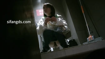Private Debut Leisurely Toilet Shoots 5iss (1)