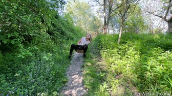 Claudia - Pissing scene 2