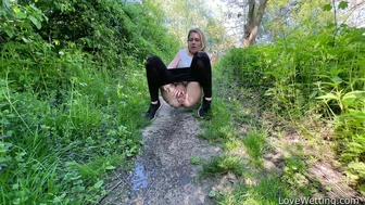 Claudia - Pissing scene 2