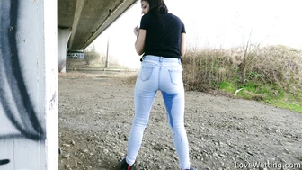 Alexa Throat - Surprise from behind