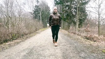 Naomi Bennet - Pissing Scene