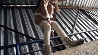 Vanessa Leone - Pissing Scene