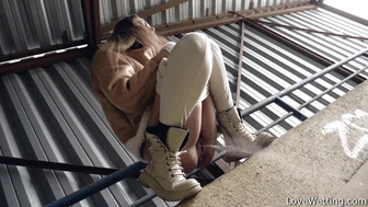 Vanessa Leone - Pissing Scene