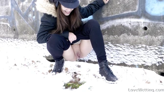 Lola Desire - Pissing Scene, WDGirls, PissRIP