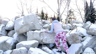 Valentina Ross - Pissing Scene