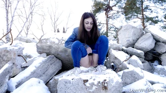 Lola Desire - Pissing Scene