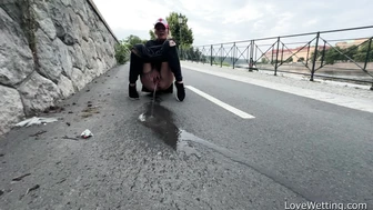 Claudia - Pissing Scene