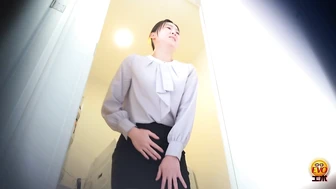 DLEE-852 05 Holy water shower in the changing room, undressing and holding back, woman urinating in the bathroom 2