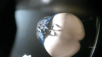 Bar Green Light Dozens of Girls Peeing 4