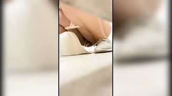 MUJI boutique TWTP 1685 Lurking in the school girls restroom