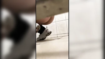 MUJI boutique TWTP 1685 Lurking in the school girls restroom