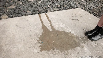 Claudia - Pissing Scene