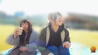 DLEE-676 02 Girls walking around outdoor leisure facilities and peeng on Japanese style toilet