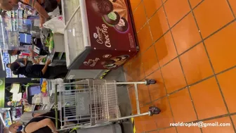 D0070 - Cashier On Duty Has to Pee