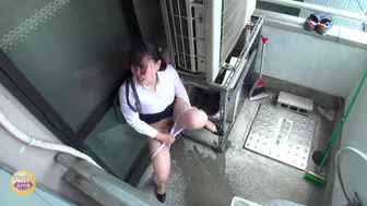 DLSL-247 01 Urinating emergency! Again! OL’s holding pee to the limit then wetting or pissing on the company’s veranda VOL 4, Amateur Collection, PissRIP