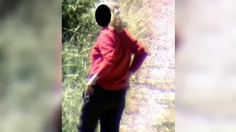 Wife leaves family to pee in the bushes